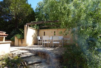 the second terrasse towards the Cottage 