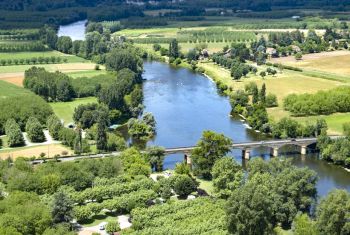 The Dordogne river at St Cyprien, is only 2 miles away 