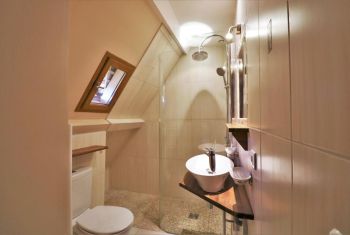 it also enjoys an ensuite shower room 