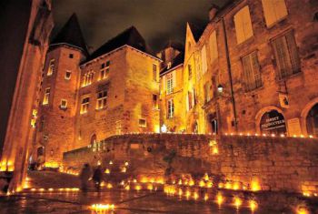 Sarlat by night!