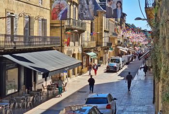 The flat is at the junction between the main shopping street of Sarlat 