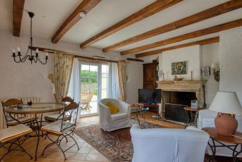 Le Vigneron - lounge/dining room