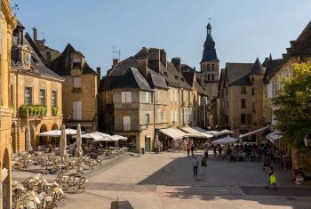 The medieval city center of Sarlat is at your doorstep