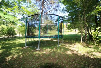 the trempoline for the kids to enjoy!