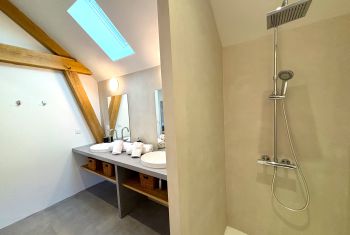 Le Séchoir -  the first master bedroom & its ensuite shower room