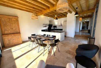 le Séchoir's kitchen and the corridor leading to Les Oies 